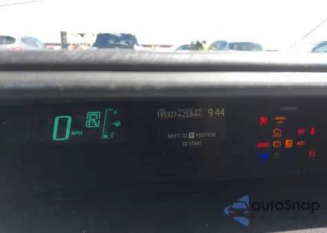 2013 Toyota Prius C из США, поврежденный, VIN JTDKDTB3XD1542597